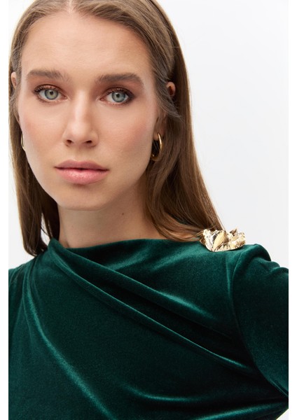 Kadife Omzu Broşlu Bodysuıt fiyatları