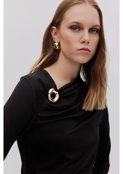 Büzgülü Metal Broşlu Bodysuıt