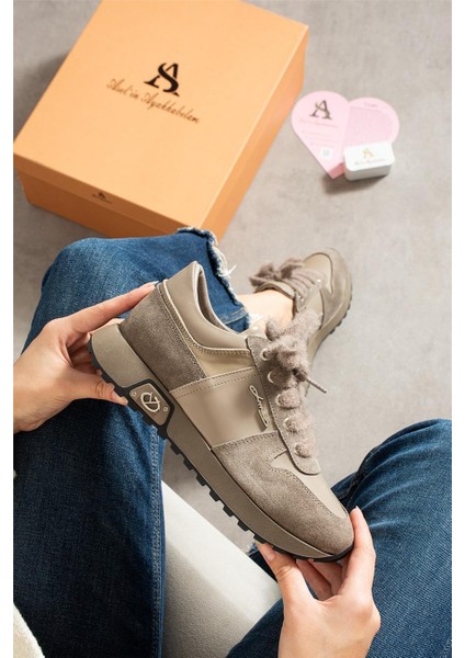 Kadın Sneaker Süet Bej Kısa Topuklu Casual/günlük fırsatları