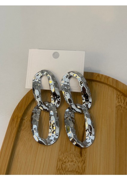 Gümüş Rengi Dokulu Zincir Halka Küpe