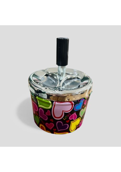 Baskılı Metal Döner Kapaklı Kül Tablası – Çap 9 cm / Şık Desenli Kokusuz fırsatları