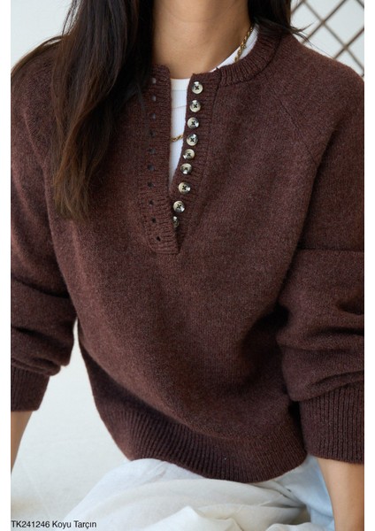 Kadın Yuvarlak Yaka Yarım Düğmeli Basic Triko Kazak fırsatları