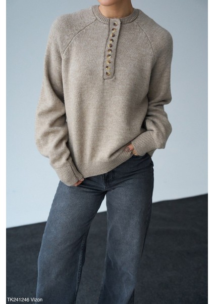 Kadın Yuvarlak Yaka Yarım Düğmeli Basic Triko Kazak