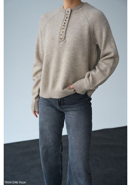 Kadın Yuvarlak Yaka Yarım Düğmeli Basic Triko Kazak fiyatları