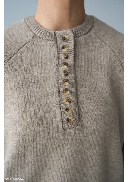 Kadın Yuvarlak Yaka Yarım Düğmeli Basic Triko Kazak modelleri