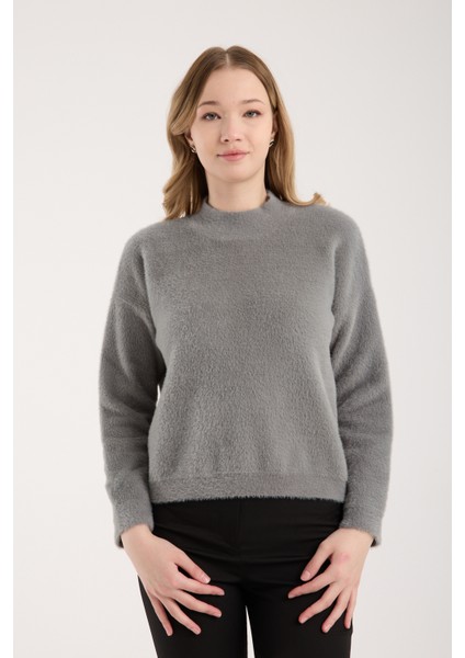 Kadın Gri Sakal Iplik Yarım Balıkçı Yaka Triko Kazak