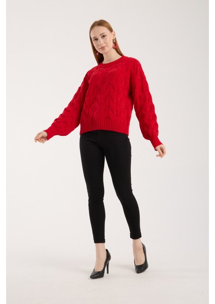 Kadın Kırmızı Şönil Kadife Saç Örgü Desenli Bisiklet Yaka Triko Kazak
