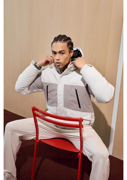 Su İtici Regular Fit Kapüşonlu Rüzgar Geçirmez Mont E9489AX25WN