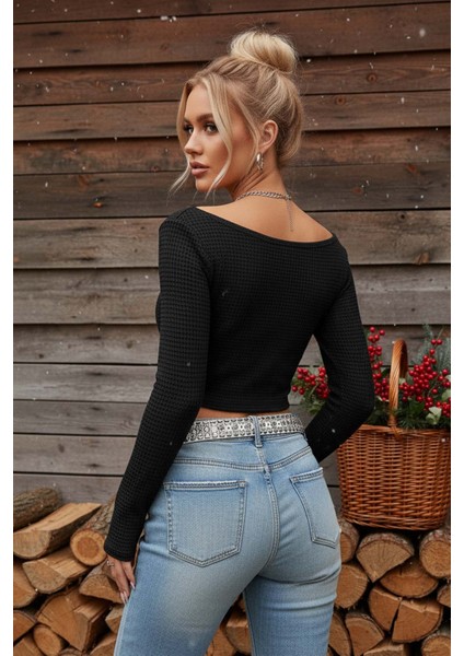 Merry See Kayık Yaka Örme Uzun Kollu Crop Top Bluz Siyah fiyatları