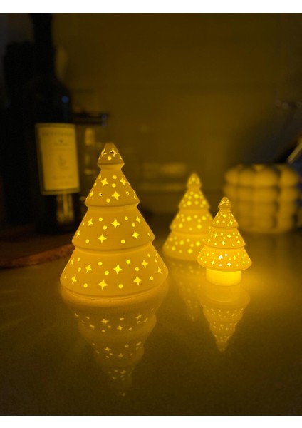 Yılbaşı Temalı Işıklı Çam Ağacı Biblo Seti, Beyaz, 3'lü, Dekoratif Parçalar fırsatları