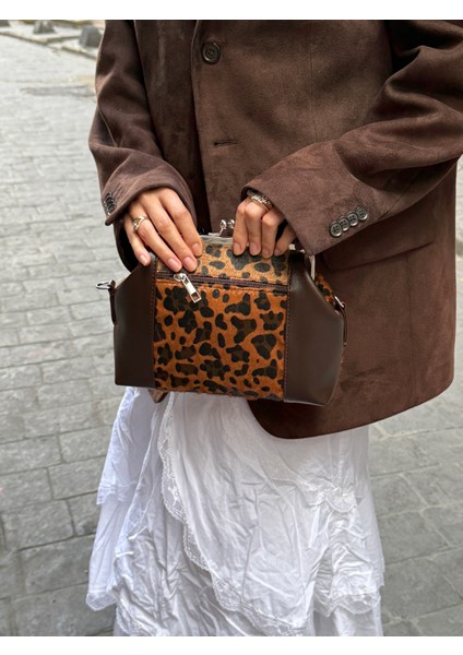 Ilot.ıstanbul | Leopar Desenli Tokalı Klipsli Peluş Clutch Abiye Portföy Çanta Statement Model fırsatları