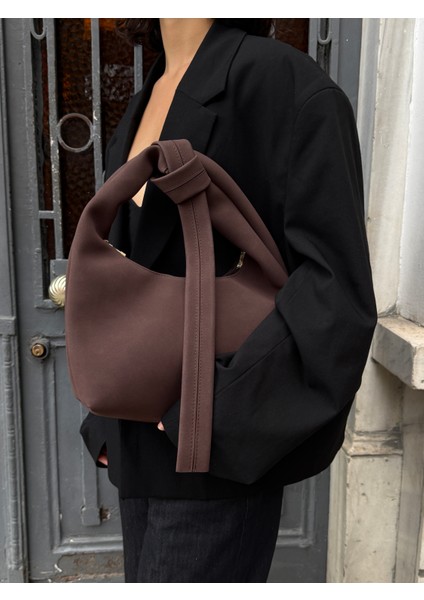 ILOT.ISTANBUL | Düğüm Sap Detaylı Yumuşak Omuz Çantası Mat Kahve Minimalist Knot Bag modelleri