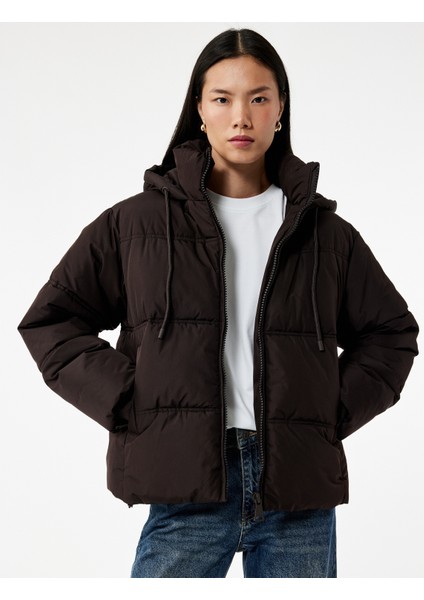 Uzun Kollu Cepli Fermuarlı Su Itici Kapüşonlu Anorak Şişme Mont