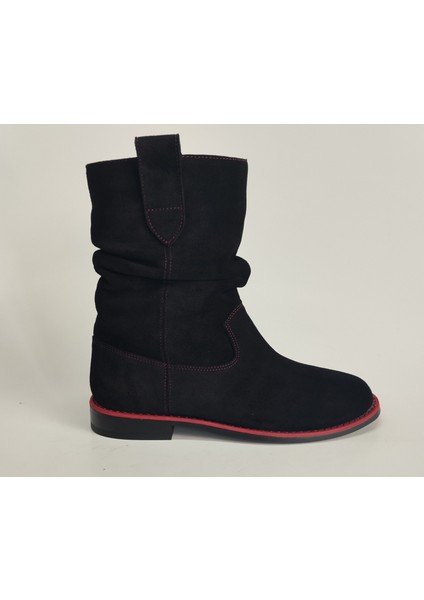 Kadın Hakiki Deri Siyah Süet Dikiş ve Taban Detaylı Körüklü Bot fiyatları