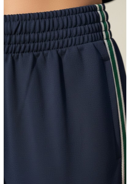 Kadın Lacivert Bol Paça Yanı Şeritli Spor Eşofman Alt- Pantolon - Kadın Eşofman Altı fırsatları