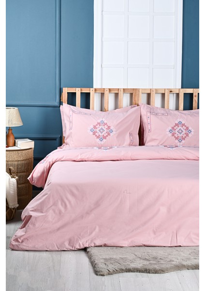 Kanaviçe Nakışlı %100 Pamuk Nevresim Takımı fiyatları