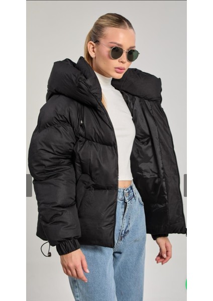 Kadın Yandan Cepli Kapüşonlu Kısa Şişme Mont fiyatları