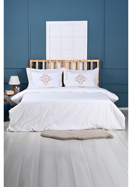 Kanaviçe Nakışlı %100 Pamuk Nevresim Takımı