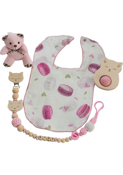 Yenidoğan Kız Bebek Isimli Emzik Askısı ve Müslin Önlük Hediye Seti