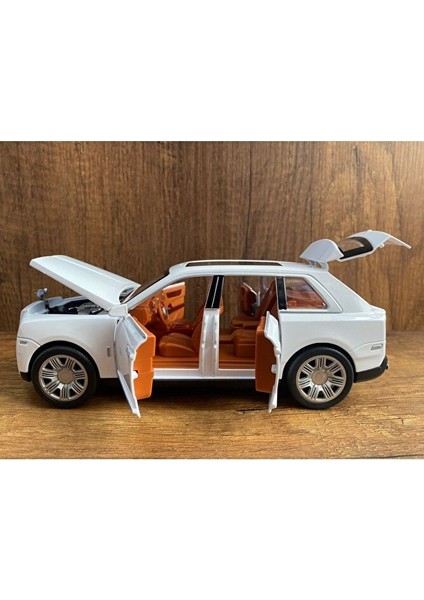 Rolls Royce Cullinan Diecast 1.24 Metal Araba 6 Kapı Bagaj Kaput Açılır Farlar Yanar fiyatları