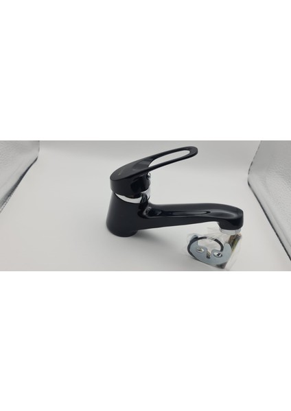 40'lık Siyah Lavabo Gövde Bataryası fırsatları