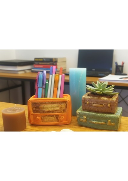 Retro Radyo Saksı ve Kalemlik - Retro Çift Bavul Saksı- Masaüstü Dekoratif Organizer İkili Set 12*8 Turuncu - Yeşil - Kahverengi fiyatları