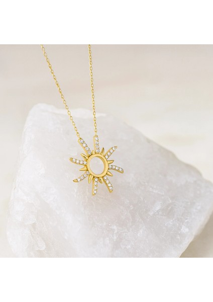 14 Ayar Altın Zarif Güneş Kolye fırsatları