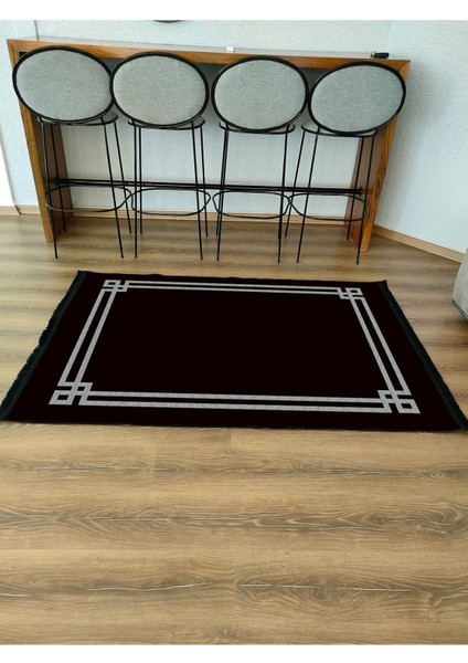 Mars Serisi Siyah Beyaz Çerçeveli Etnik ve Geometrik Desen Kaymaz Taban Şönil Halı fırsatları