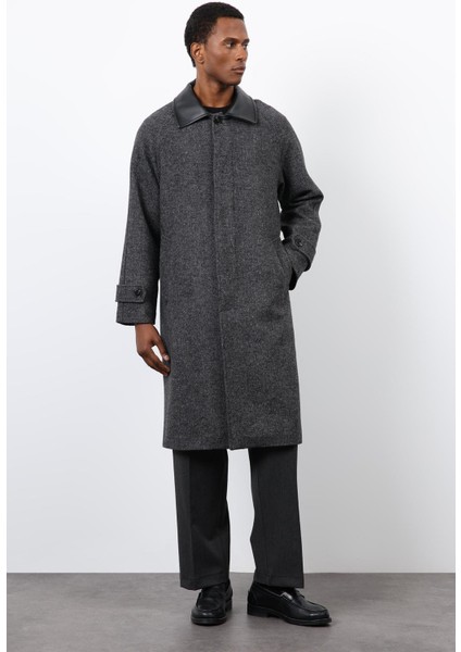 Siyah Kontrast Yaka Erkek Kaban modelleri