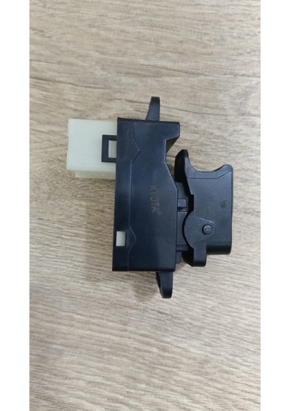 93580-1E000 Cam Kaldırma Düğmesi Ön Sağ+Arka R/l Era 06- / Rıo 06- Kyota fiyatları