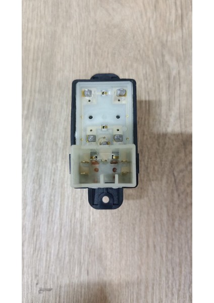 93580-1E000 Cam Kaldırma Düğmesi Ön Sağ+Arka R/l Era 06- / Rıo 06- Kyota modelleri