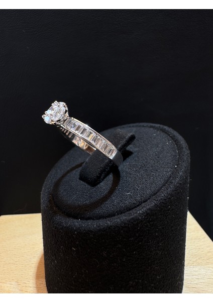 Ithal Baget Taşlı Tektaş Kadın Gümüş Yüzük modelleri