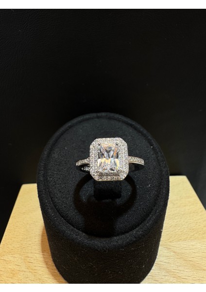 Ithal Iki Sıra Klasik Baget Taşlı Kadın Gümüş Yüzük