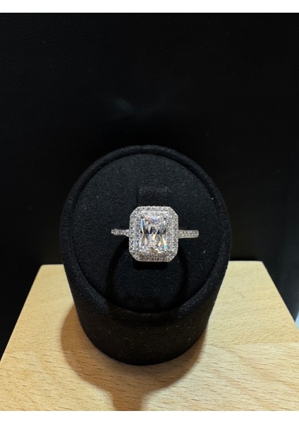 Ithal Iki Sıra Klasik Baget Taşlı Kadın Gümüş Yüzük fiyatları