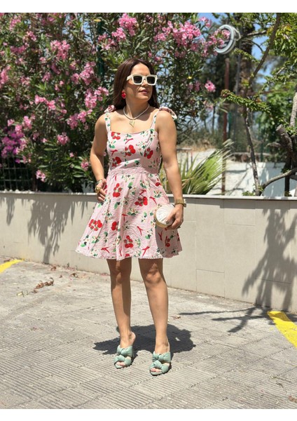 Kirazlı Dantel Işlemeli Pembe Elbise