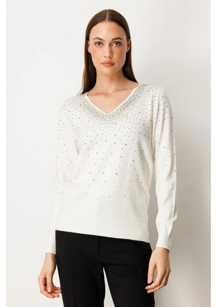 V Yaka Önü Taşlı Triko Kazak 65315-26K