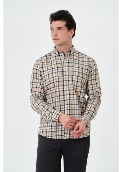 Erkek Bej Ekose Cepli Regular Fit Düğmeli Yaka Uzun Kol Gömlek