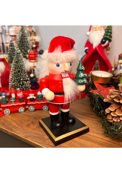 Yılbaşı Temalı Renkli Fındıkkıran Kurşun Asker 16 Cm, Neşe ve Sürpriz Dolu Dekorasyon modelleri