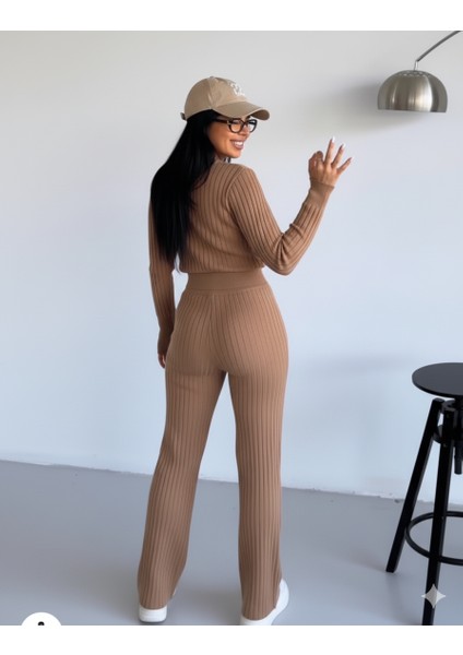 Bayan Çift Ipli Bisiklet Yaka Çizgi Desenli Triko Eşofman Takımı modelleri