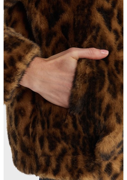 Luna Leopar Desenli Regular Fit Dik Yaka Suni Kürk Mont W5BL65W3900 Bayan Mont W5BL65 W3900 P340 indirimleri