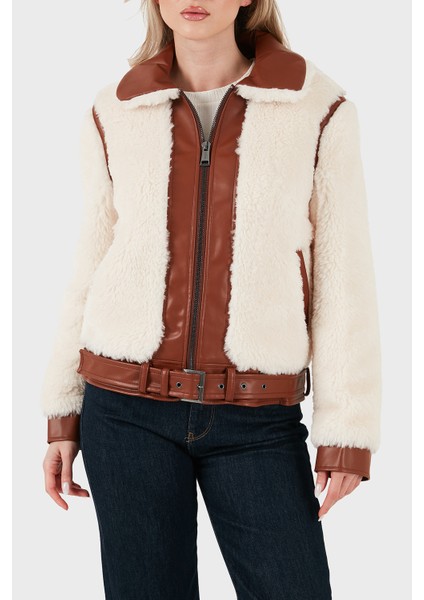 Giordana Regular Fit Ceket Yaka Kemer Detaylı Suni Kürk Mont W5BL71W3840F0D9 Bayan Mont W5BL71 W3840 F0D9