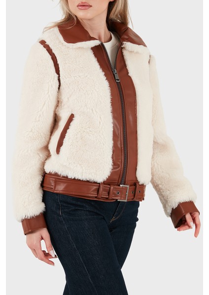 Giordana Regular Fit Ceket Yaka Kemer Detaylı Suni Kürk Mont W5BL71W3840F0D9 Bayan Mont W5BL71 W3840 F0D9 modelleri