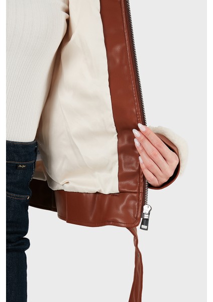 Giordana Regular Fit Ceket Yaka Kemer Detaylı Suni Kürk Mont W5BL71W3840F0D9 Bayan Mont W5BL71 W3840 F0D9