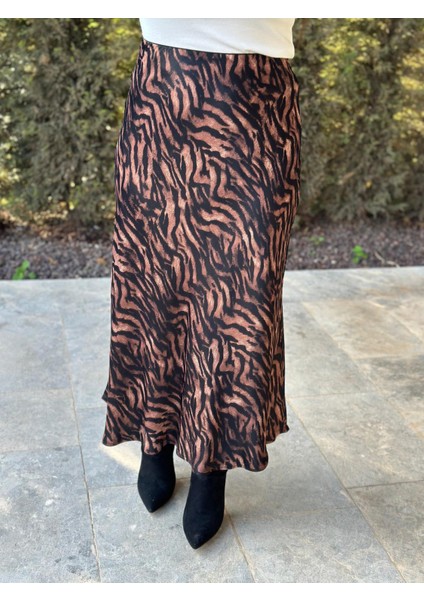 Zebra Desenli Kahve Siyah Saten Etek fiyatları