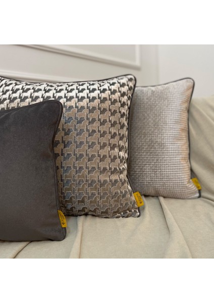 "troya" Dokulu At Figürlü Kırlent 45X45 - Gri modelleri