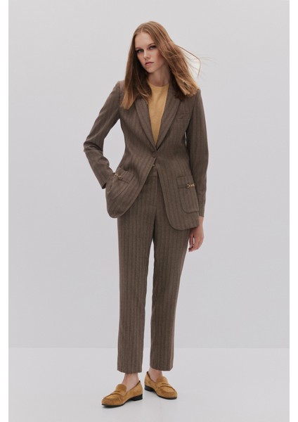 Balıksırtı Toka Detaylı Blazer Pantolon Takım