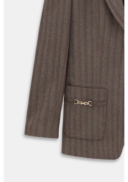 Balıksırtı Toka Detaylı Blazer Pantolon Takım