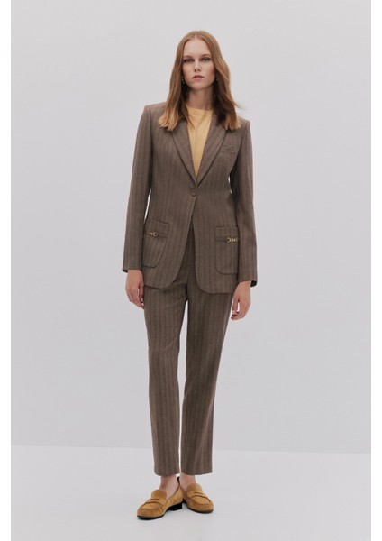 Balıksırtı Toka Detaylı Blazer Pantolon Takım