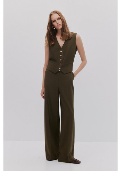 Düğmeli V Yaka Yelek Pantolon Takım