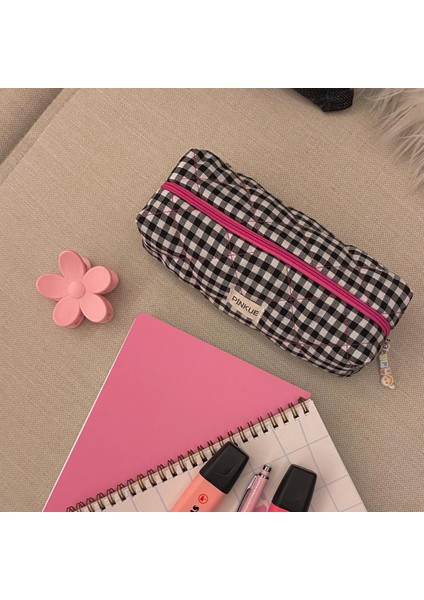 Pötikare Desenli Baklava Nakış Detaylı Kalemlik & Makyaj Çantası fırsatları